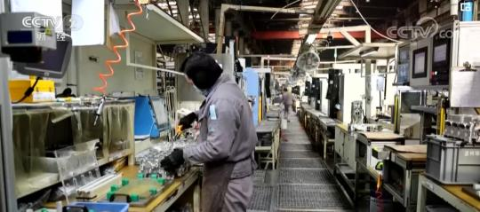 生產(chǎn)線上的繁忙樂章 汽車零部件企業(yè)搶訂單、趕進度，研發(fā)創(chuàng)新驅(qū)動未來